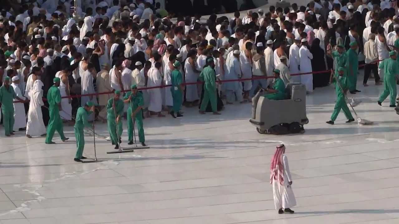 cleaning of masjid al harram  