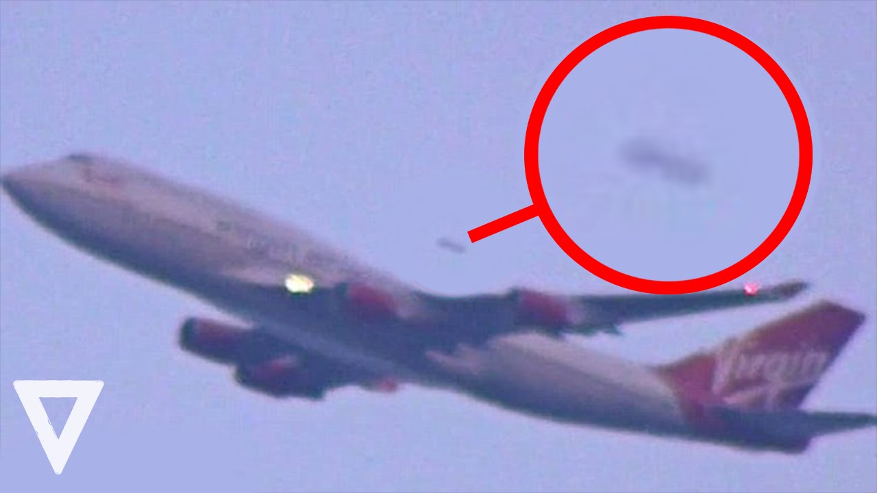 5 Mysterious UFO Sightings Reported By Pilots