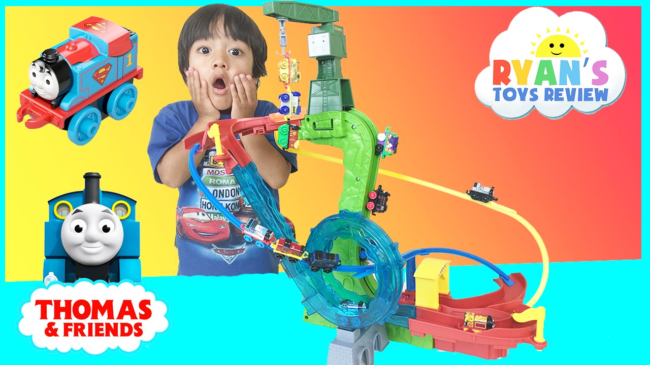 Thomas and Friends Minis Motorized Raceway Thomas DC Super Friends Toy Trains for Kids