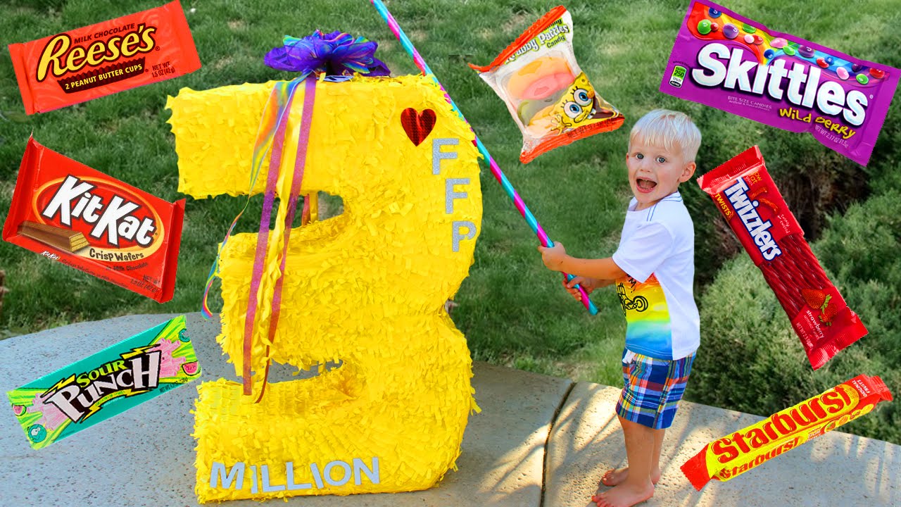WORLD'S LARGEST PIÑATA