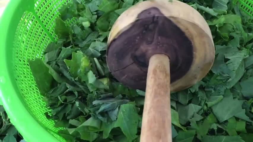 Sarso ka saag with maki ki Roti (Village style)