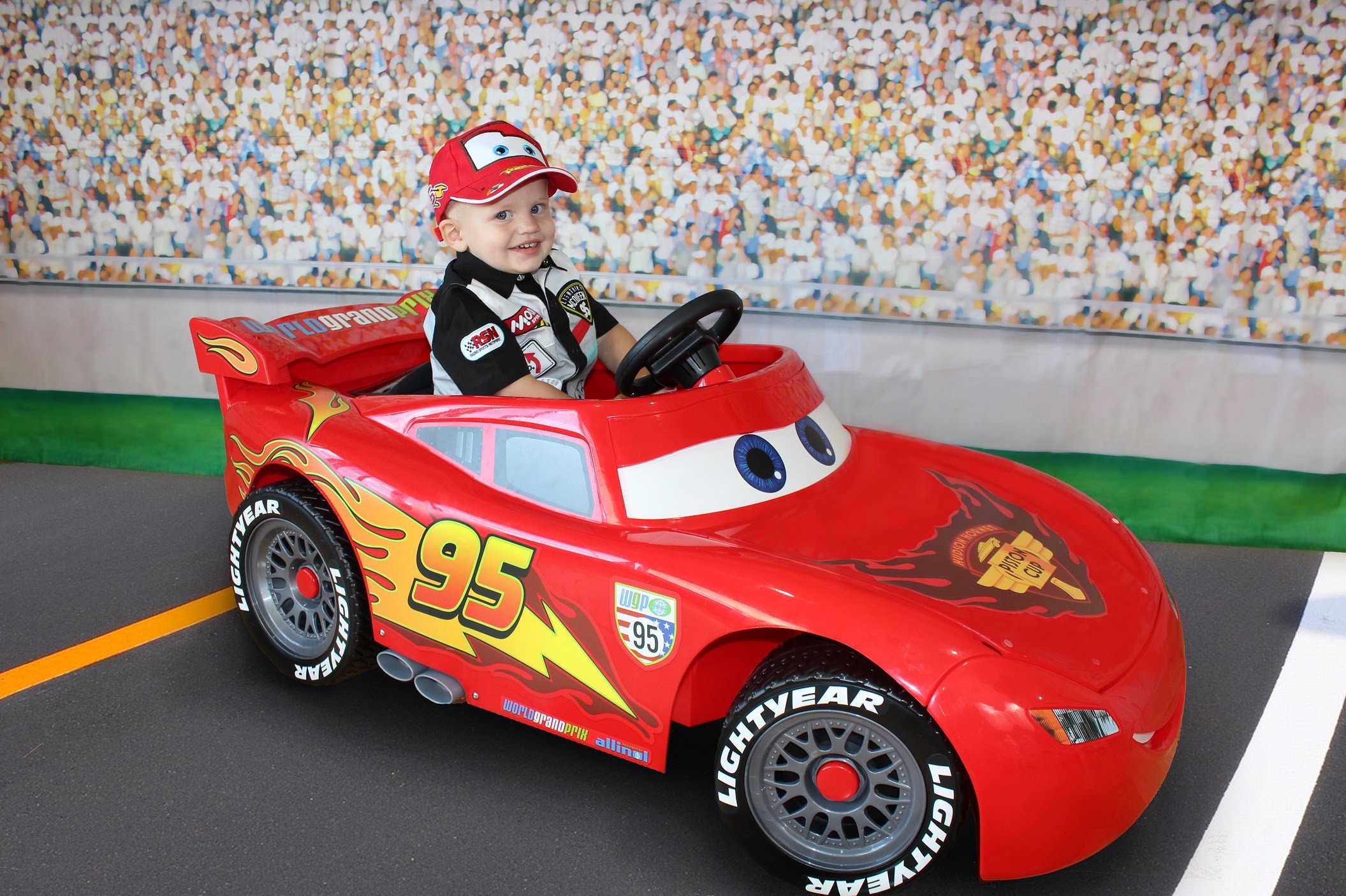 Lightning McQueen Power Wheels Play Time