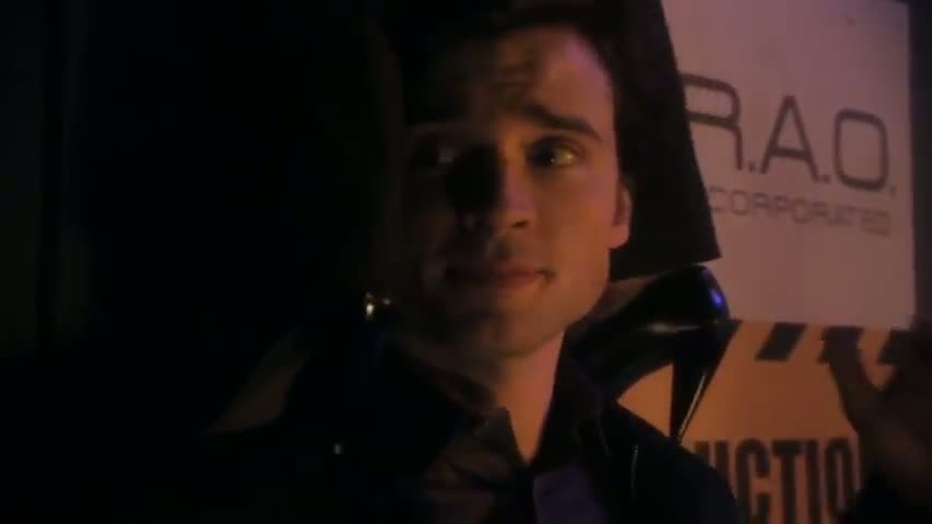 Smallville - Season 9 Episode 13 - Persuasion 