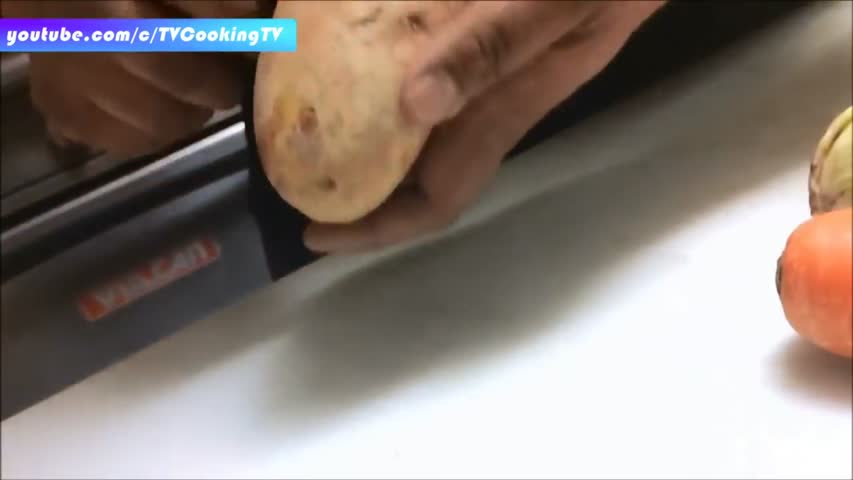 Amazing potato cutting skills 