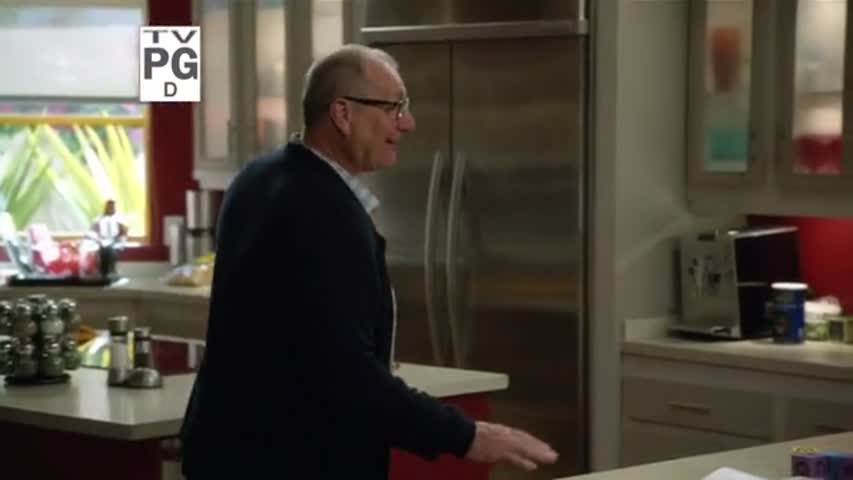 Modern Family - Season 6 Episode 13 - Rash Decisions