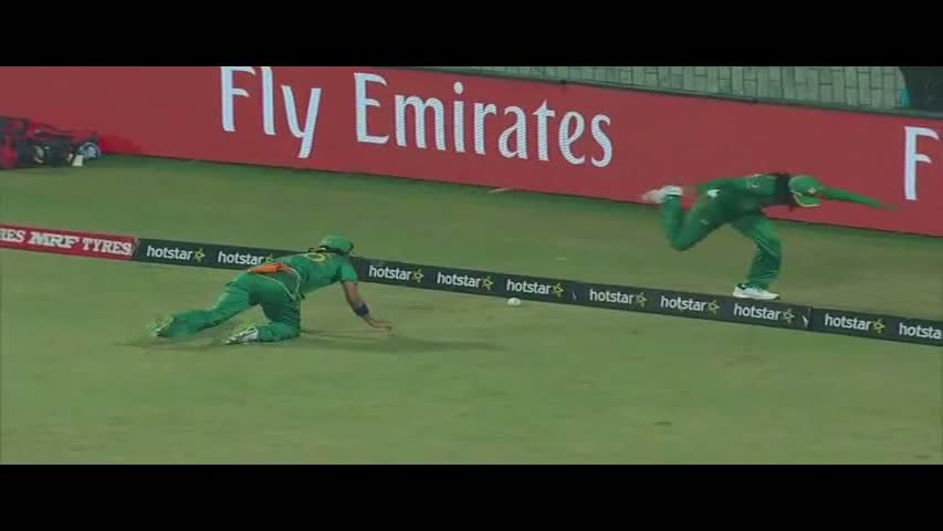 Brilliant Pakistan team stop saves boundary 