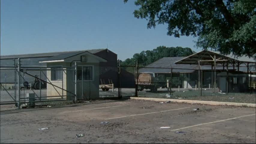 The Walking Dead - Season 2 Episode 10 - 18 Miles Out