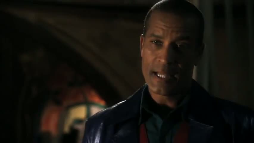 Smallville - Season 9 Episode 16 - Checkmate 