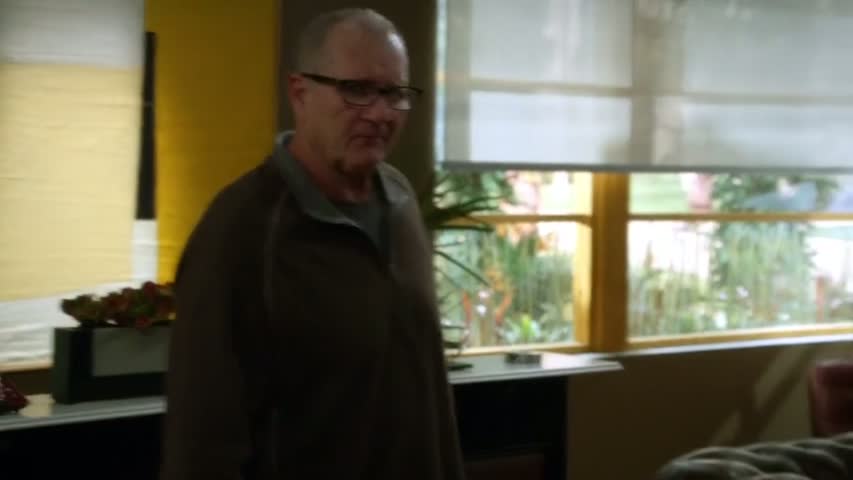 Modern Family - Season 6 Episode 21 - Integrity