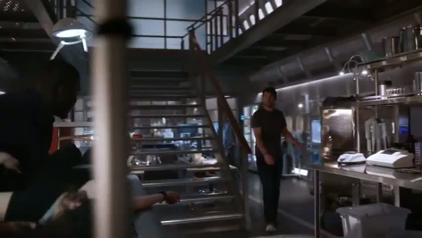 ZOO S02 Episode 12-13: Pangaea - Clementine