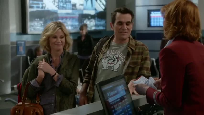 Modern Family - Season 6 Episode 15 - Fight or Flight