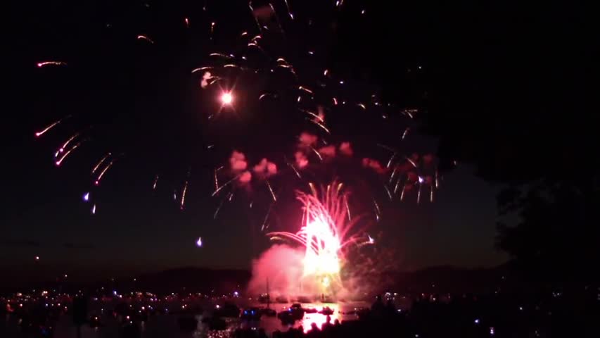 Magnificent Japan's fireworks performance at the Honda Celebration of Light 2014