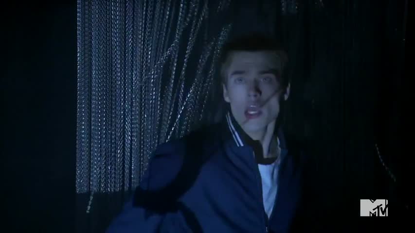  Teen Wolf - Season 5 Episode 10 - Status Asthmaticus 