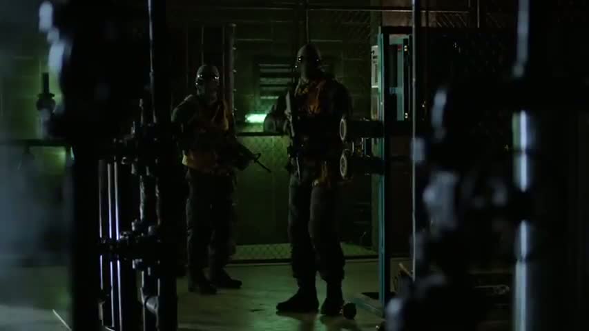 Arrow - Season 4 Episode 3 - Restoration