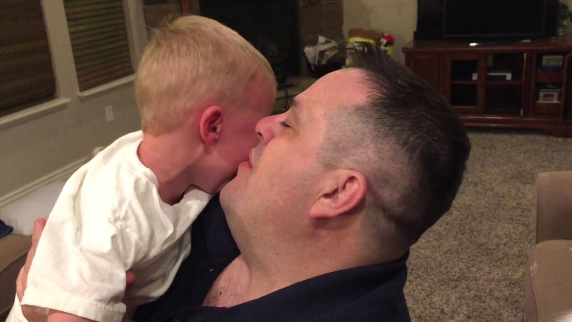 Dad shaves beard, traumatizes 2-year-old