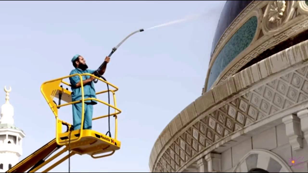 The First Ever Documentary on The Cleaners of Masjid Al-Haram