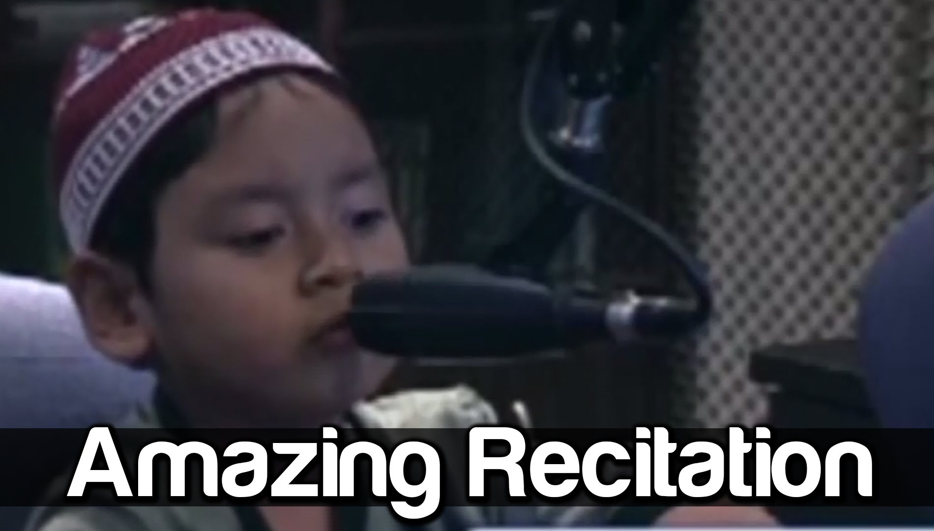 Amazing Child Recites Quran Beautifully ᴴᴰ