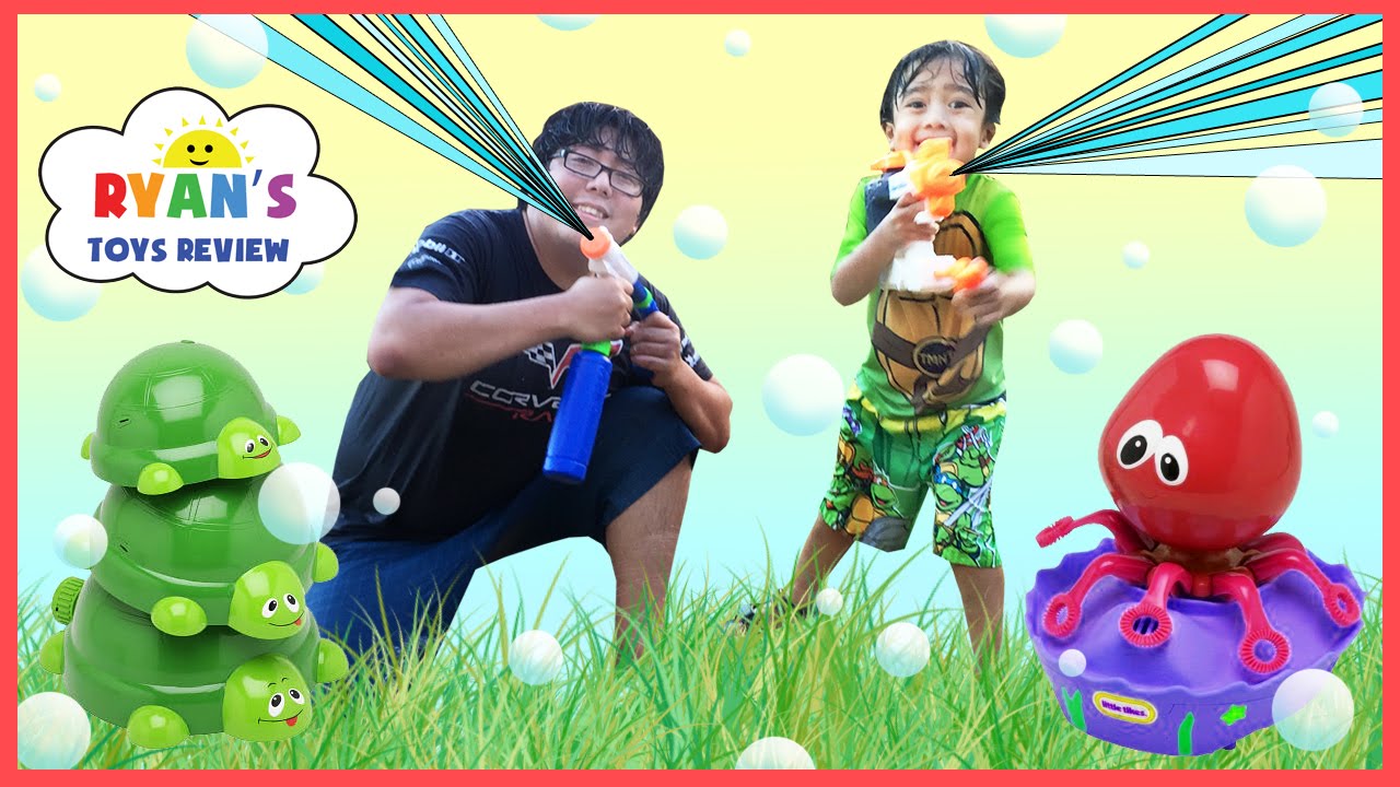 Bubbles Maker Machines Family Fun Water Gun Fight Toys for kids Playtime Outside Ryan ToysReview