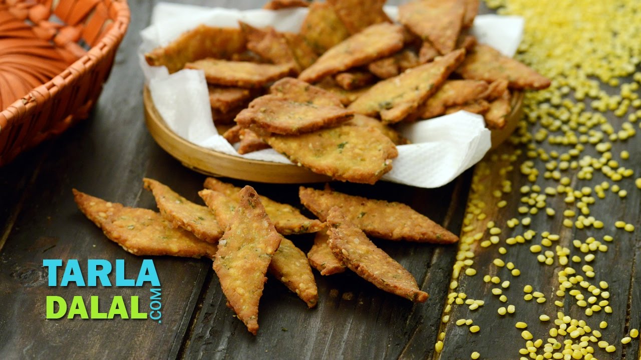 Moong Dal Crispies (Jar Snacks) Recipe by Tarla Dalal