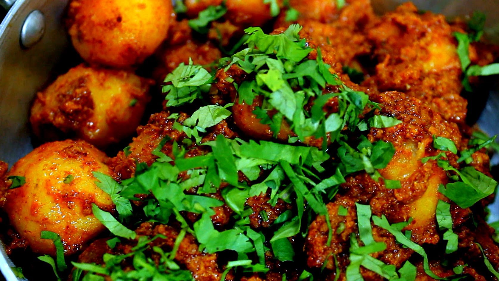 Lahori Dum Aloo Recipe - Easy Cook with Food Junction
