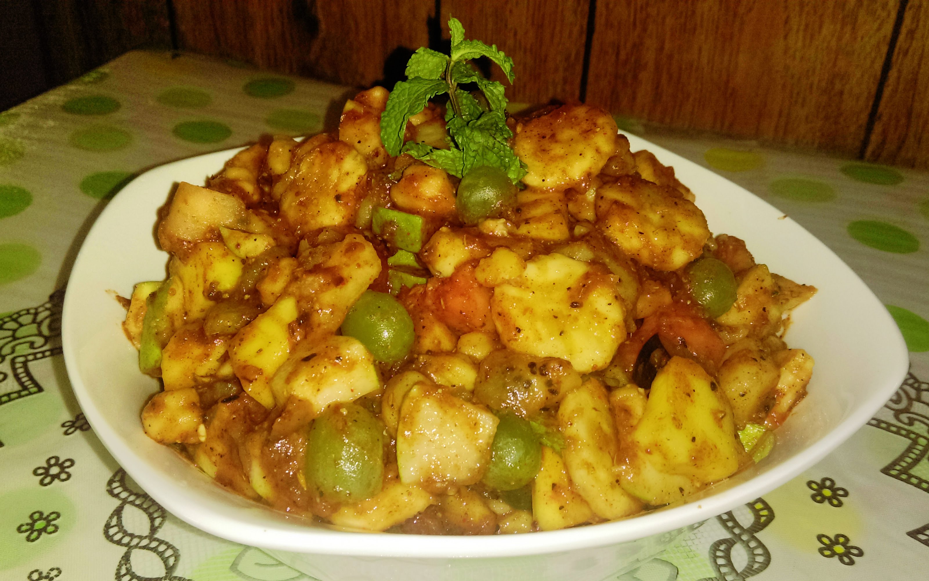 Anarkali Bazar Ki Fruit Chaat | Farah's Cooking Diary