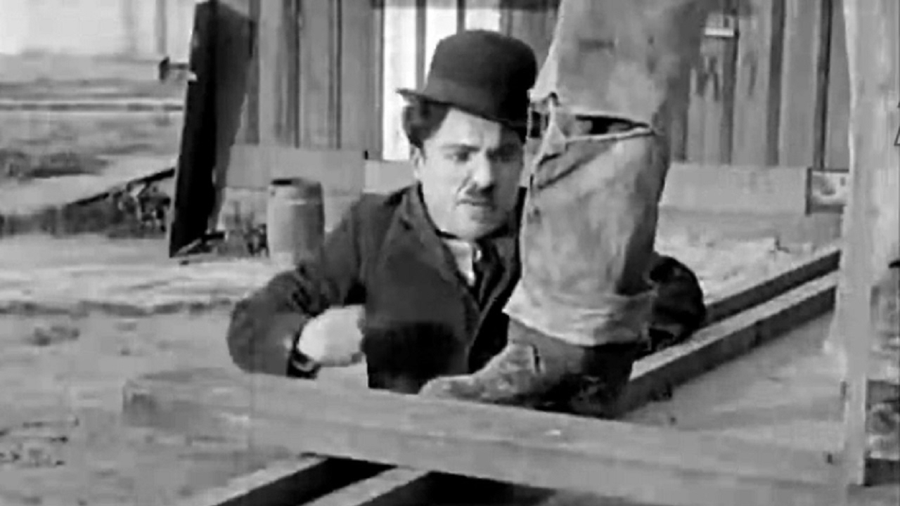 Charlie Chaplin: Between Showers (1914) | Funny 