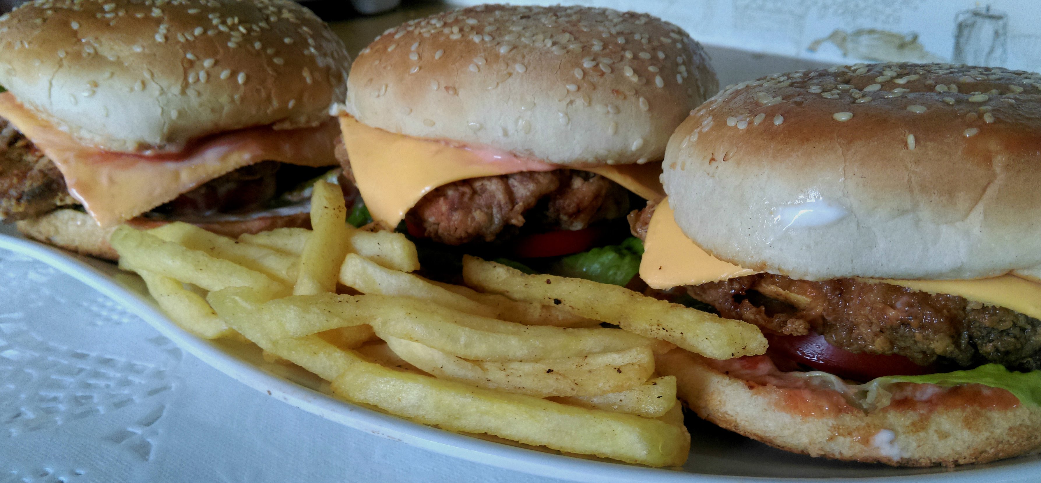 Zinger Burger - Farahs Cooking Diary