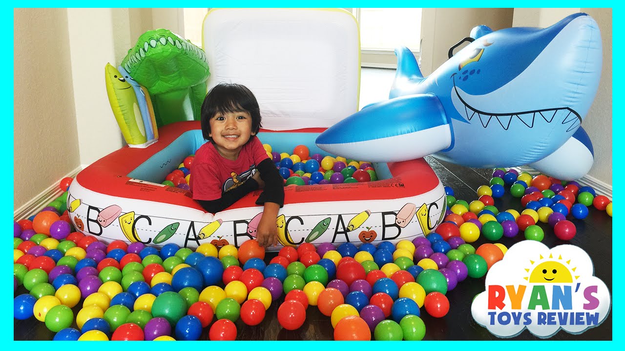 GIANT BALL PIT Surprise Toys Challenge in Pool Disney Cars Lightning McQueen Thomas and Friends