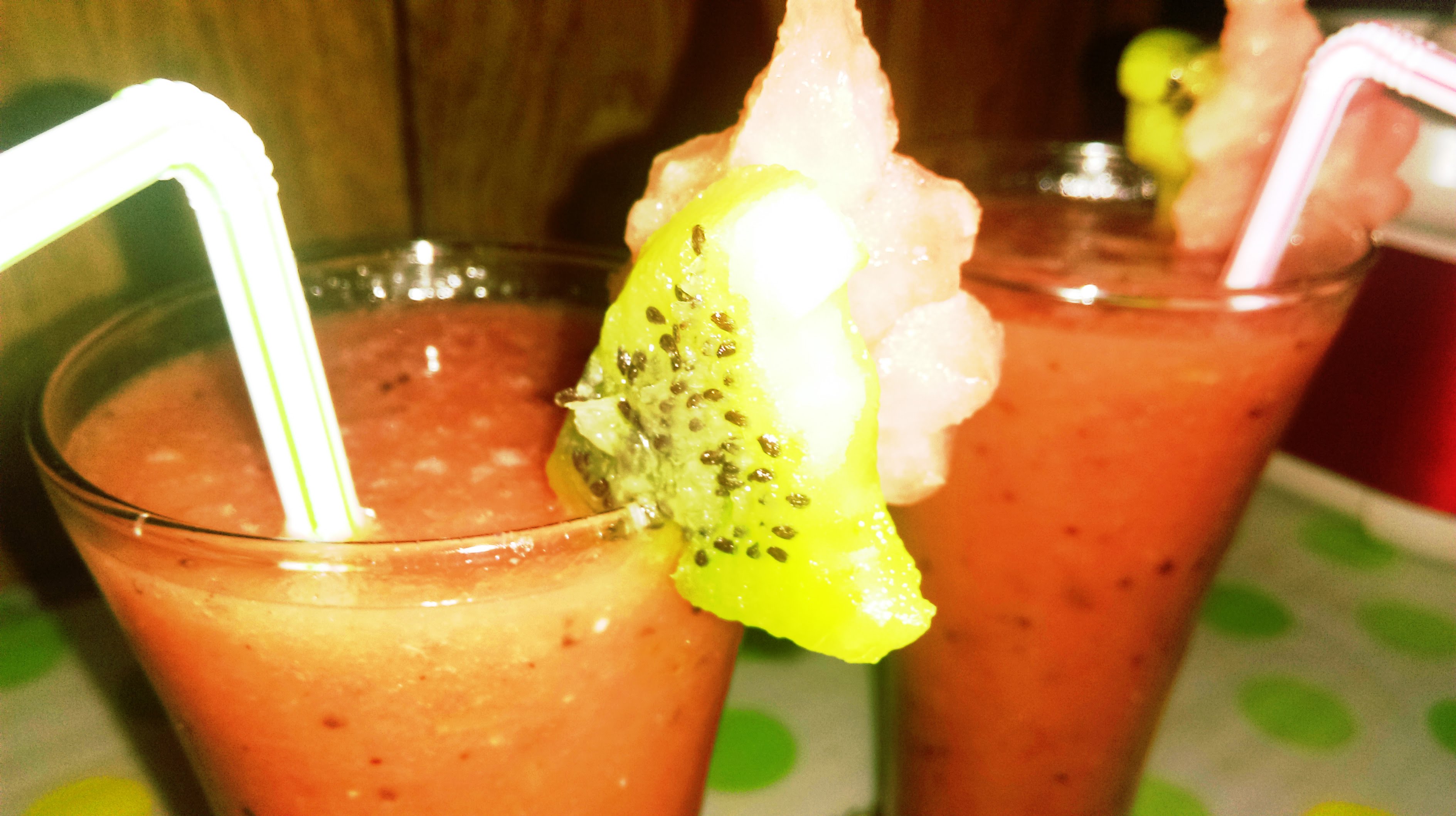 Kiwi Melon Smoothie | Farah's Cooking Diary