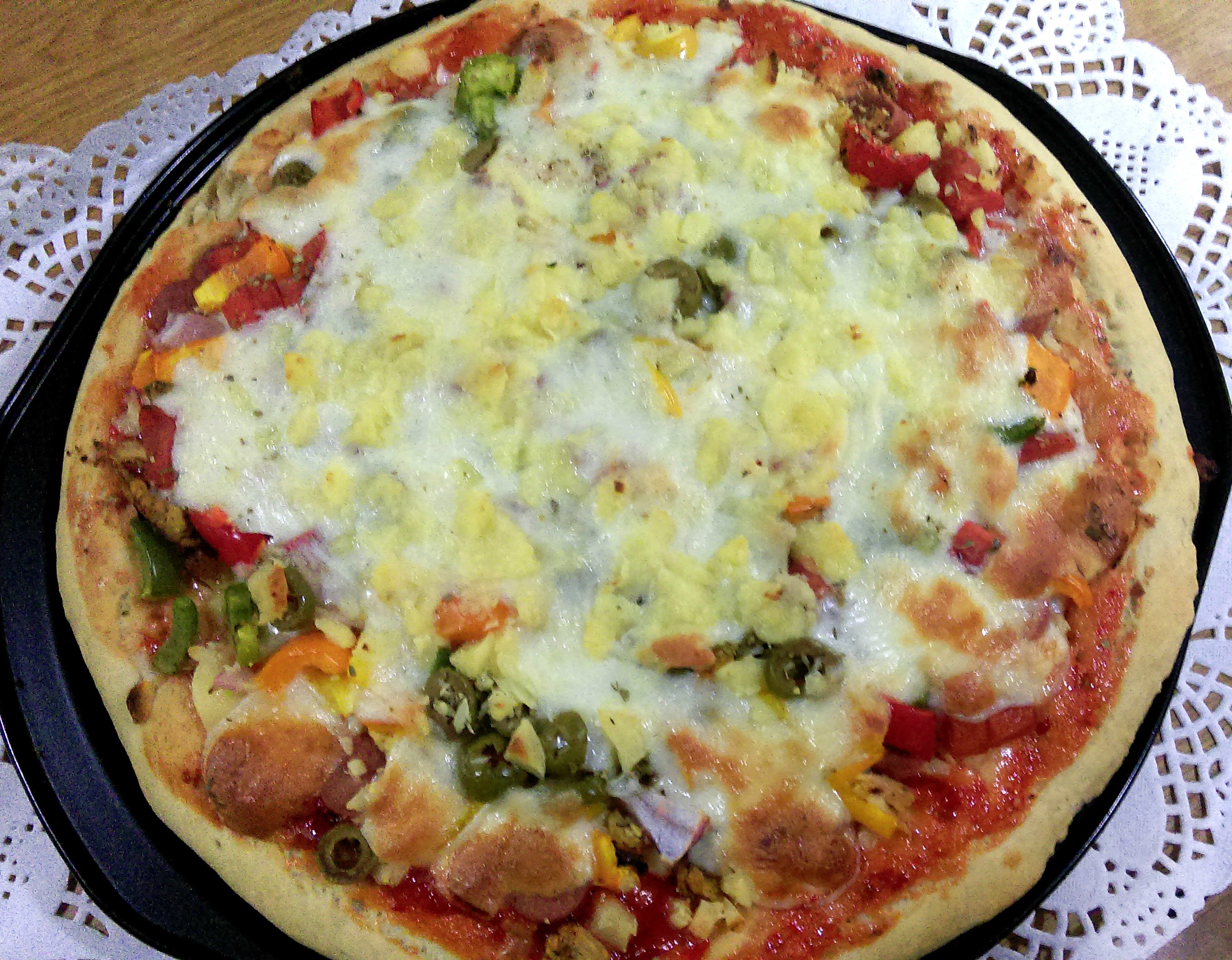 Chicken Sausage Pizza - Farahs Cooking Diary