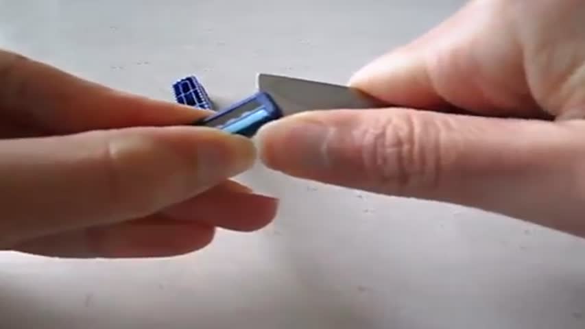 Cómo reutilizar una cuchilla de afeitar.