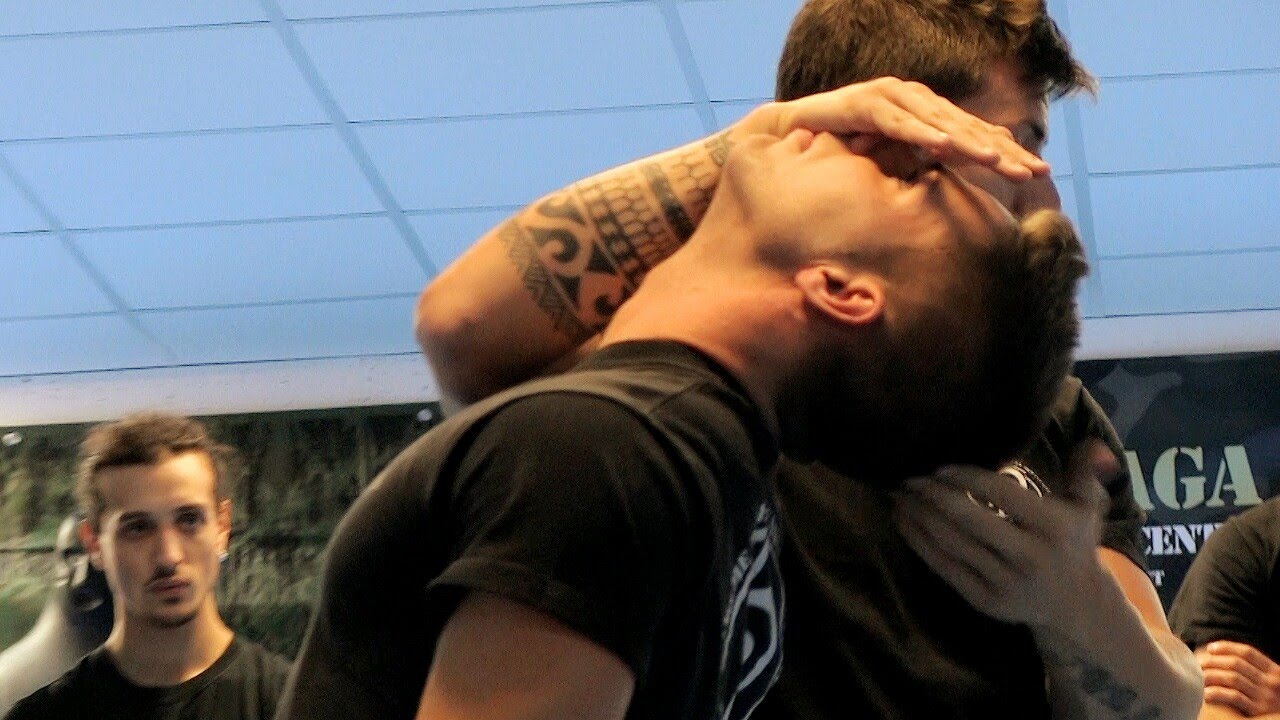 KRAV MAGA TRAINING • End a fight in 3 seconds!