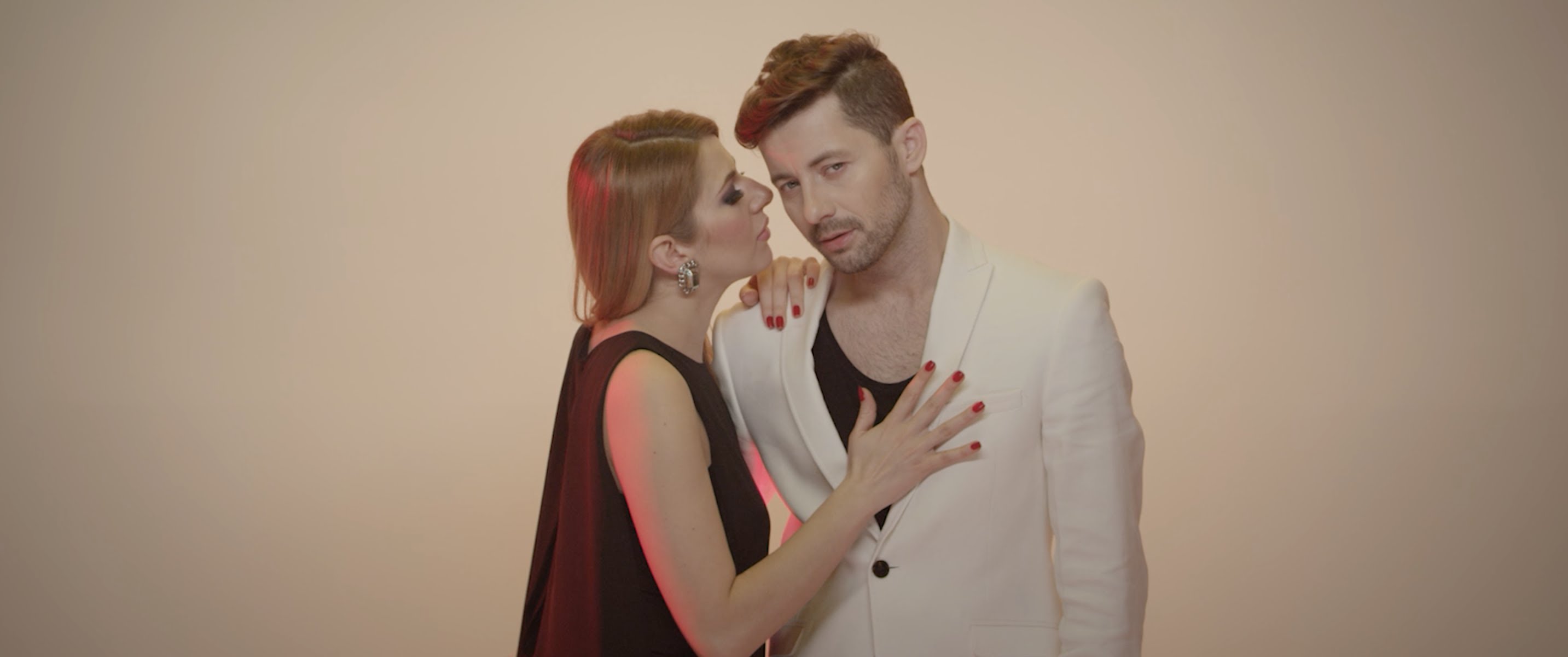 Akcent feat Lidia Buble & DDY Nunes - Kamelia Official Video