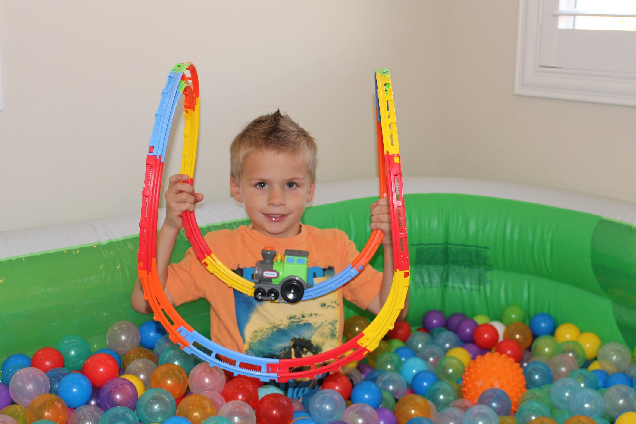 Little Tikes Tumble Train Unboxing & Playtime Review