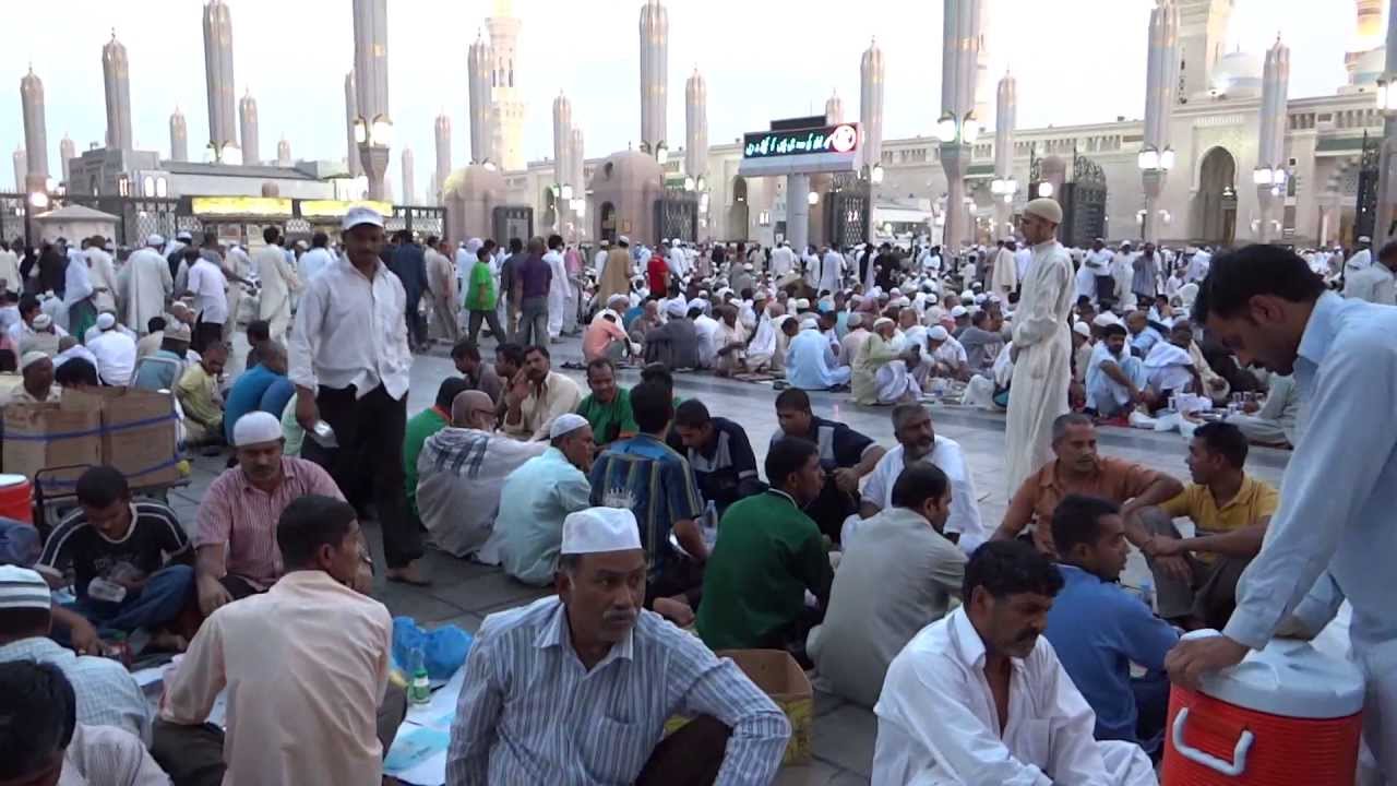 before and after aftar masjid al NABVI(s.a.w.w) 2012