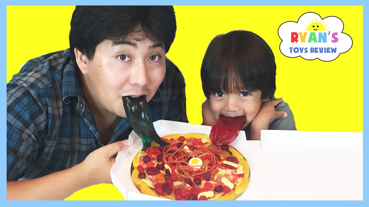 GUMMY JOKER TONGUE Viper Tongue Gummy Pizza Marvel Egg Surprise Toy Candy Review Ryan ToysReview