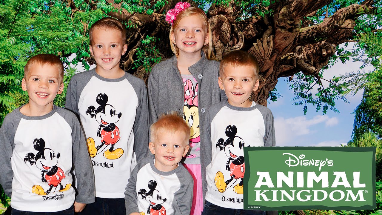 Family Fun Pack Visits Disney's Animal Kingdom!