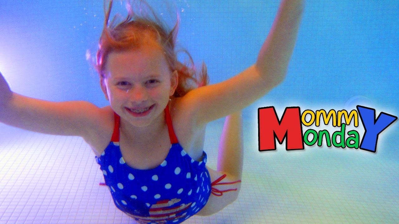 Halloween Swimming || Mommy Monday