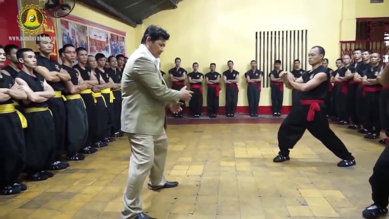 PEOPLE ARE AWESOME 2017 CHI POWER