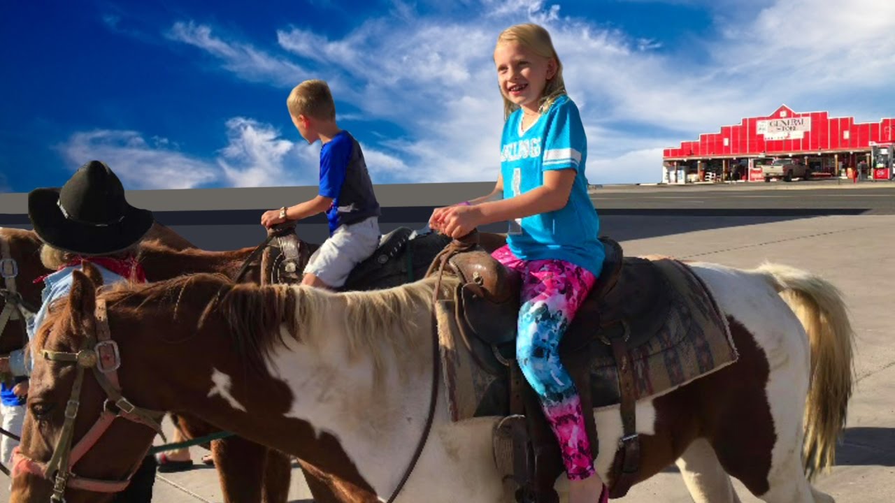 FIRST TIME RIDING A HORSE!!