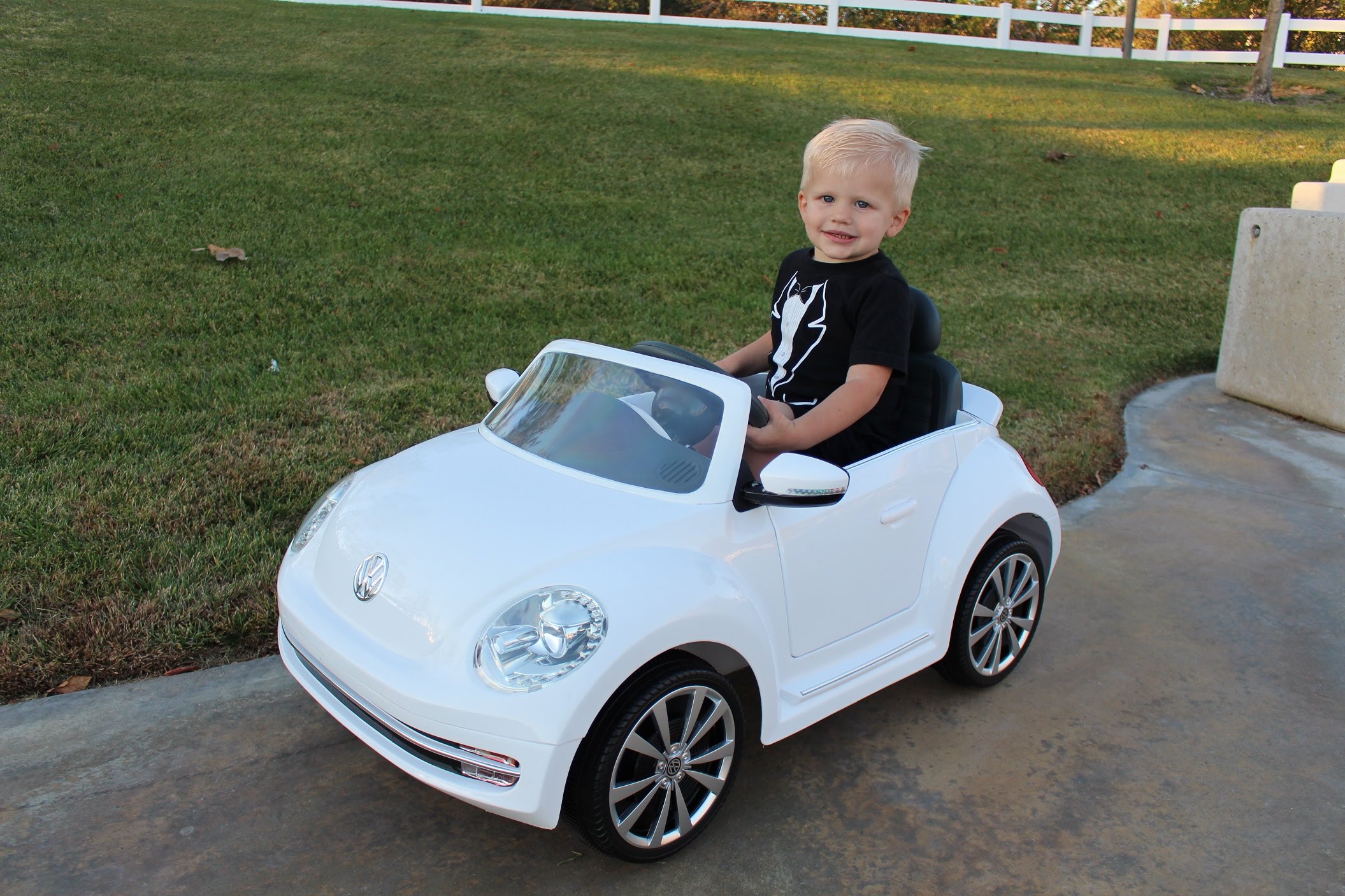 VW Bug Ride-On Car & Lightning McQueen Power Wheels Race