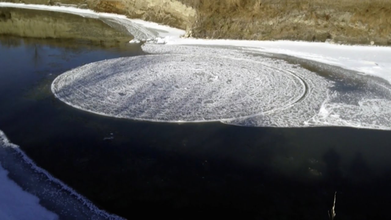This is How Nature Produces Perfect Ice Discs